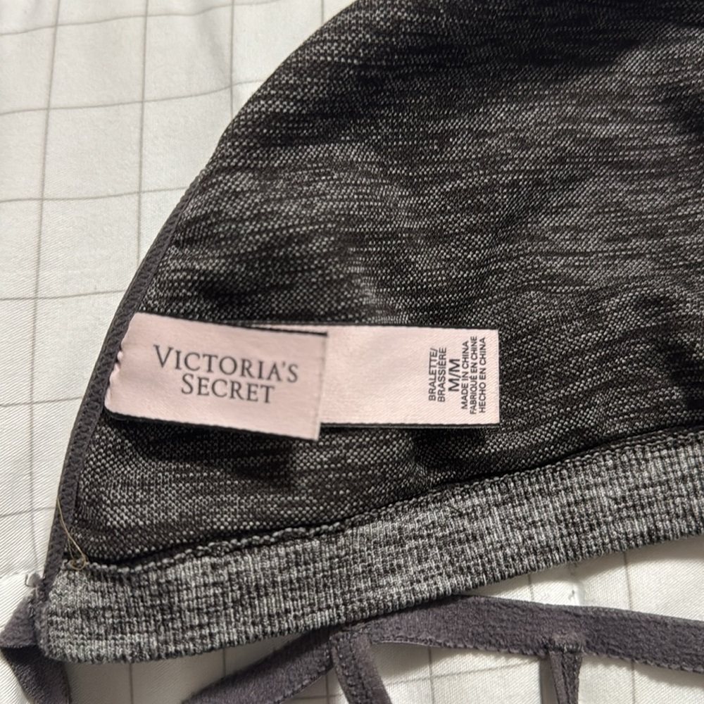 Victoria’s Secret Strappy Bralette (Size Medium) - Picture 4 of 5